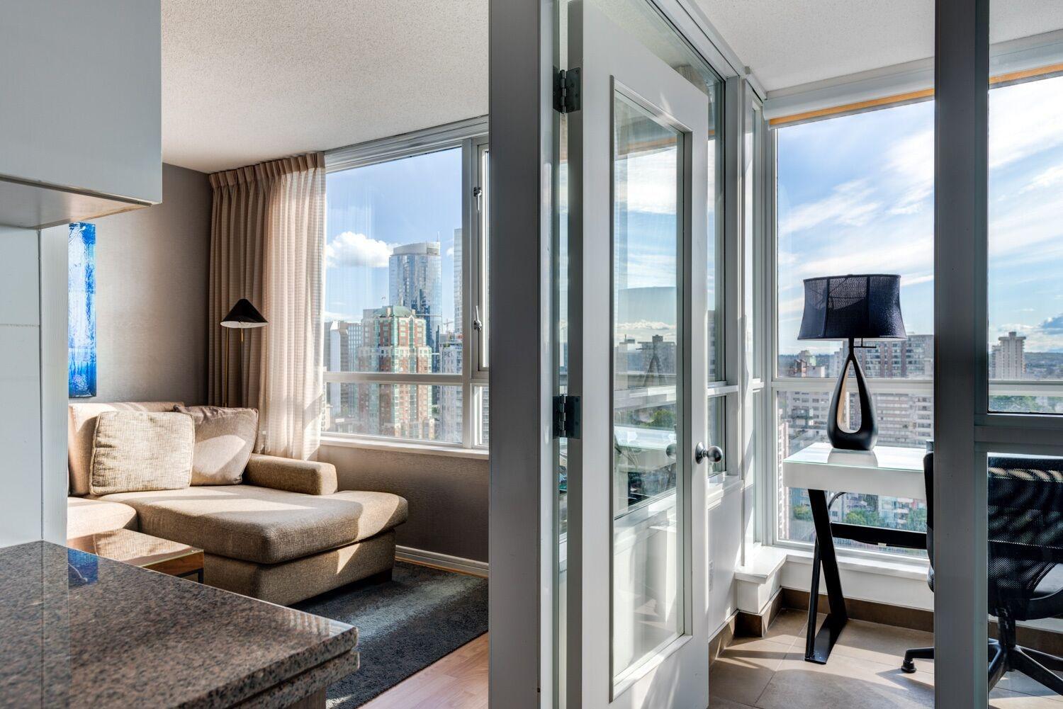 Carmana Hotel & Suites Ванкувер Екстер'єр фото