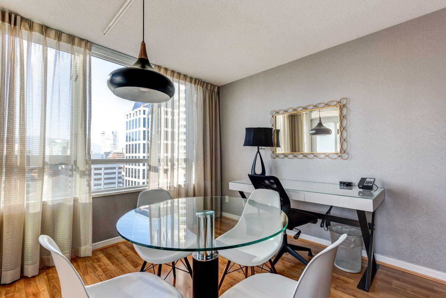 Carmana Hotel & Suites Ванкувер Екстер'єр фото