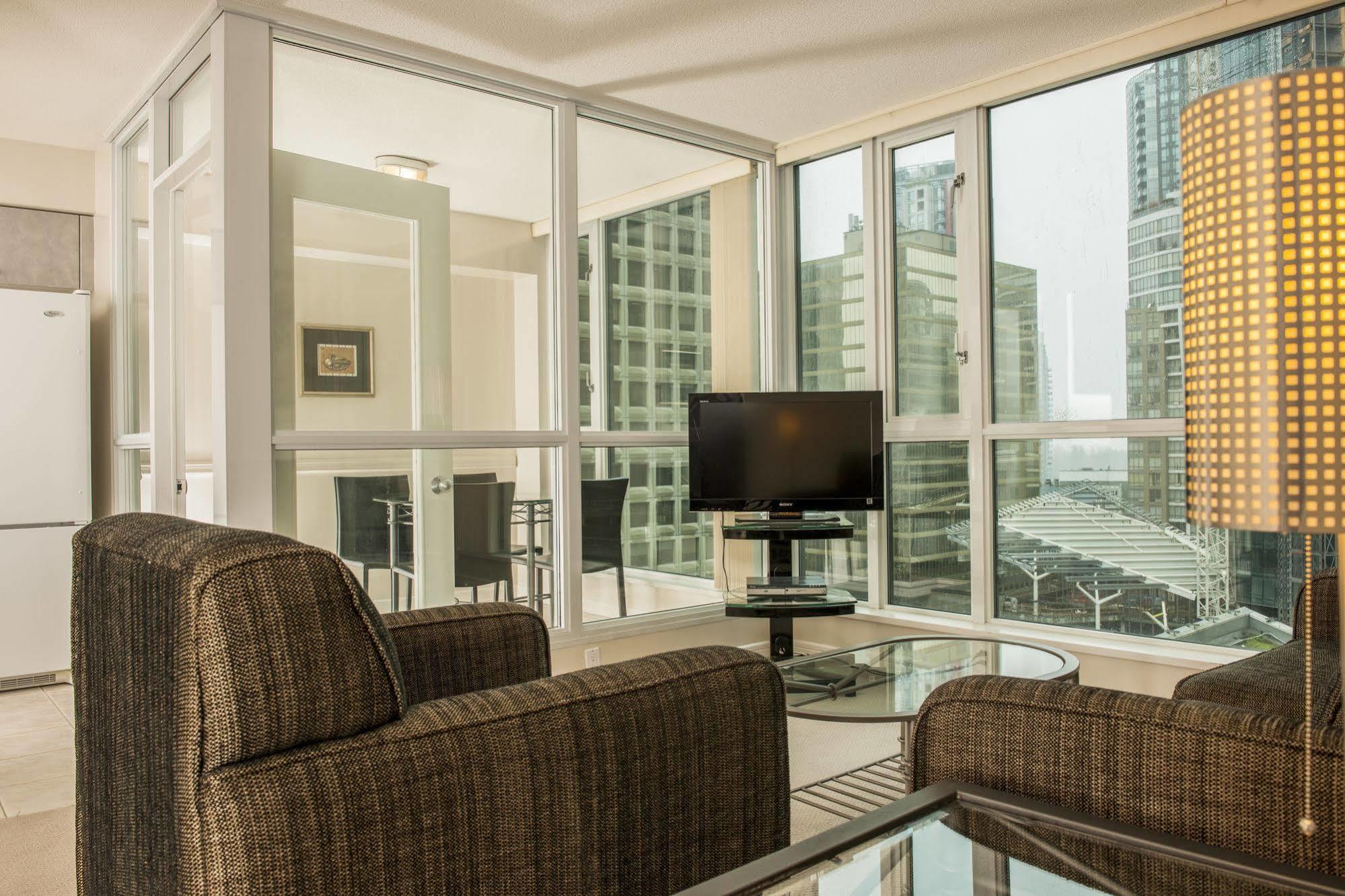 Carmana Hotel & Suites Ванкувер Екстер'єр фото