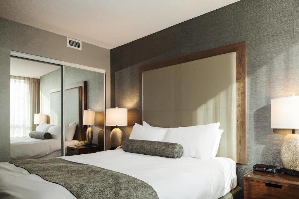 Carmana Hotel & Suites Ванкувер Екстер'єр фото